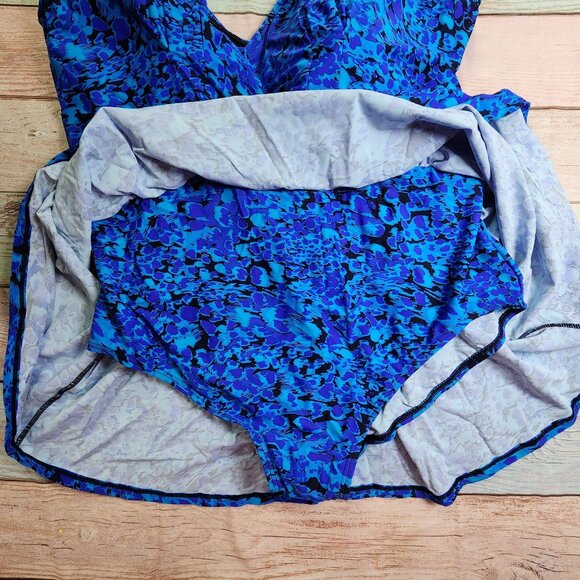 Beach Belle Womens size 26  Blue Print Tummy Control Swimsuit NEW - Picture 8 of 8